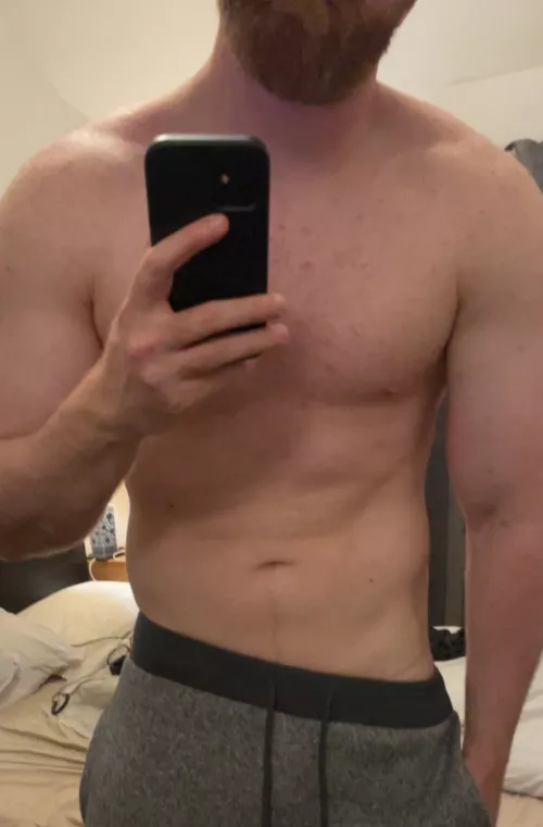 35 fit! Gym bro looking to bust a load with fit bros! @joe.stud35