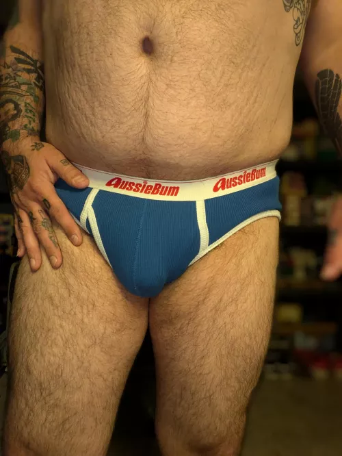 (43) it's only Tuesday 