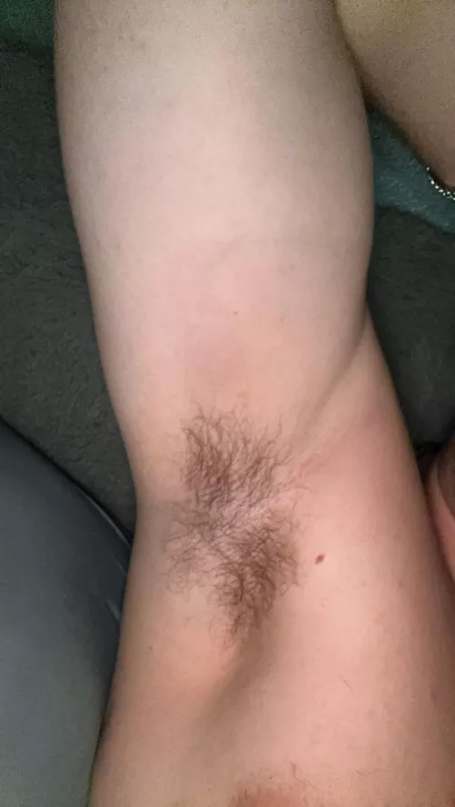 Anyone like these hairy pits??
