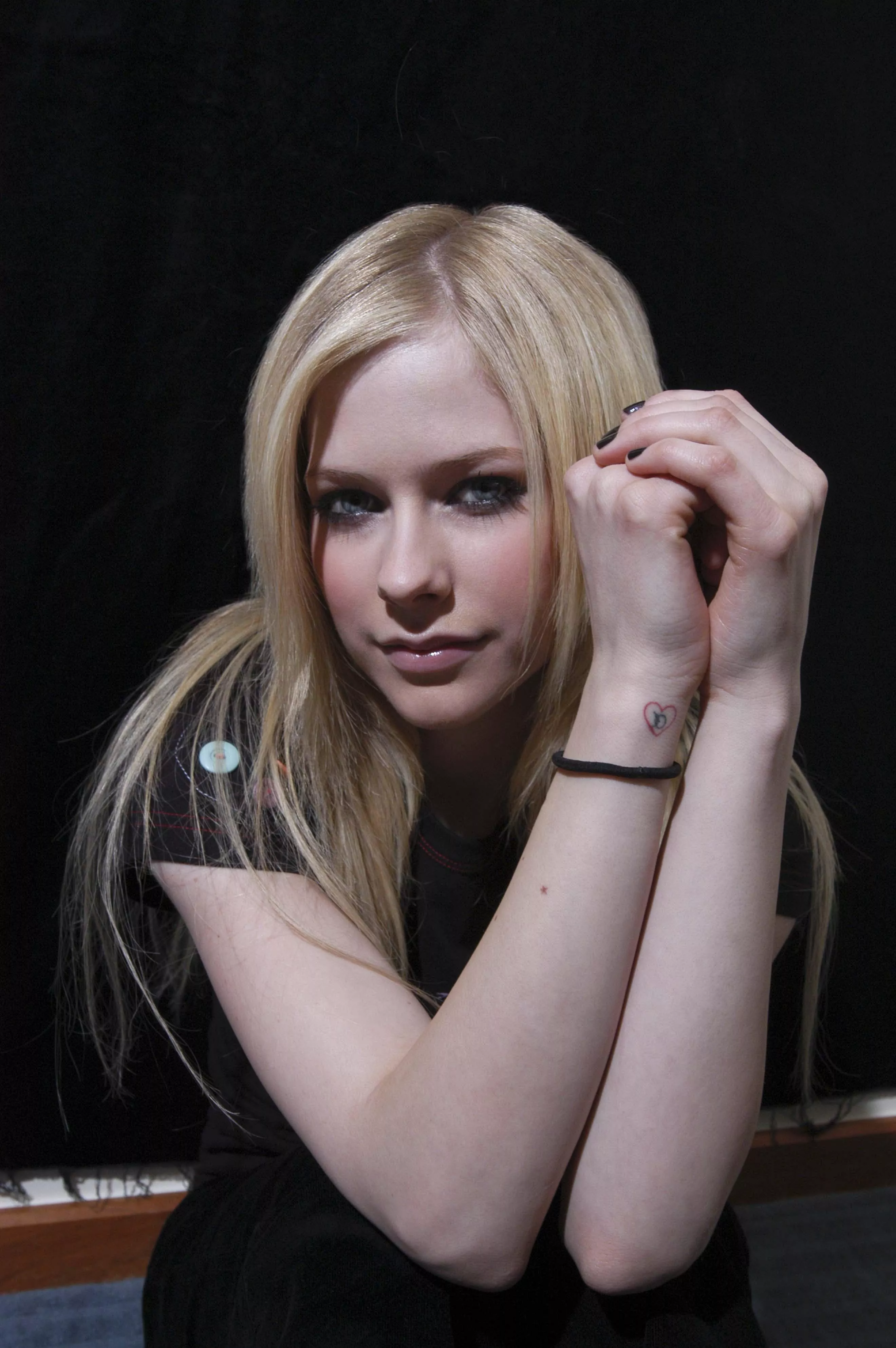 Avril Lavigne(around 2004 or 2005)
