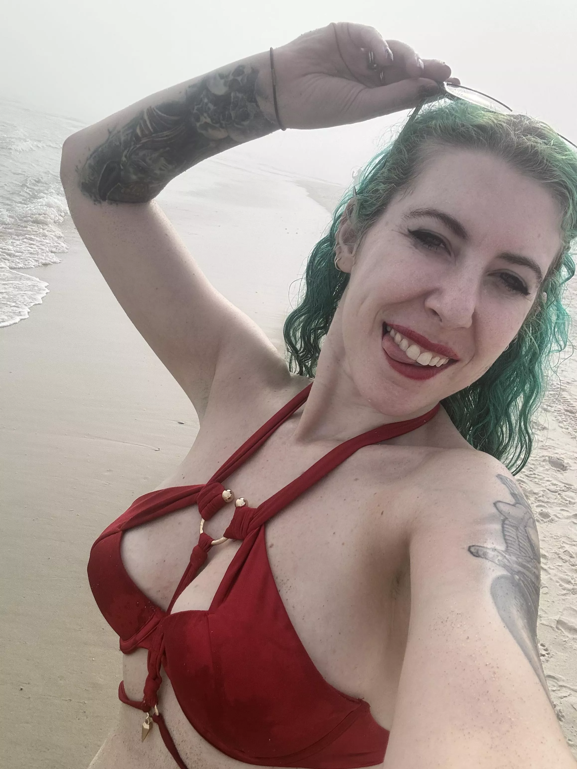 Beachy cleavage