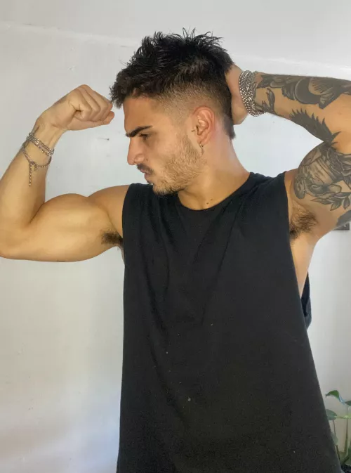 Dare you to lick my armpits clean!