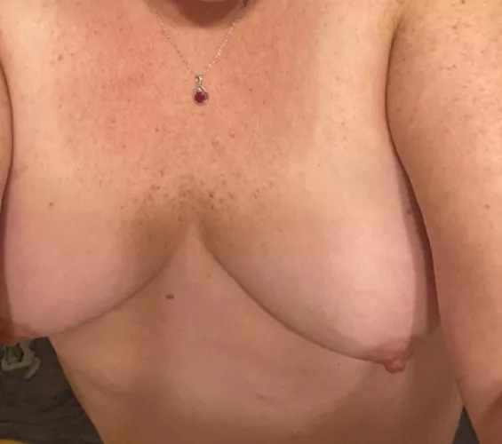 Do you like chubby girls with small boobs?