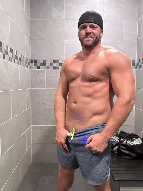 Hey want to meet up after the gym?! 