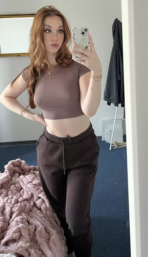 im in love with that crop top