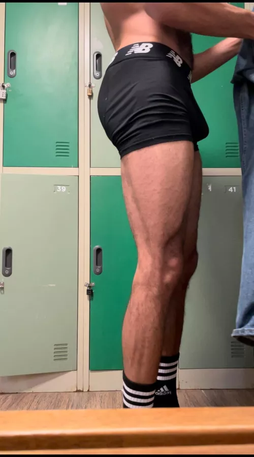 Just got to the gym. Should I post a pre shower locker room pic?