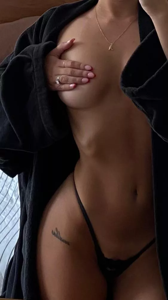 My fine ass wife (24)