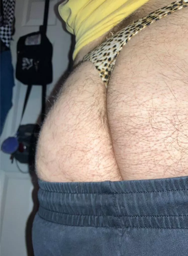 Secret under my clothes all day 😘