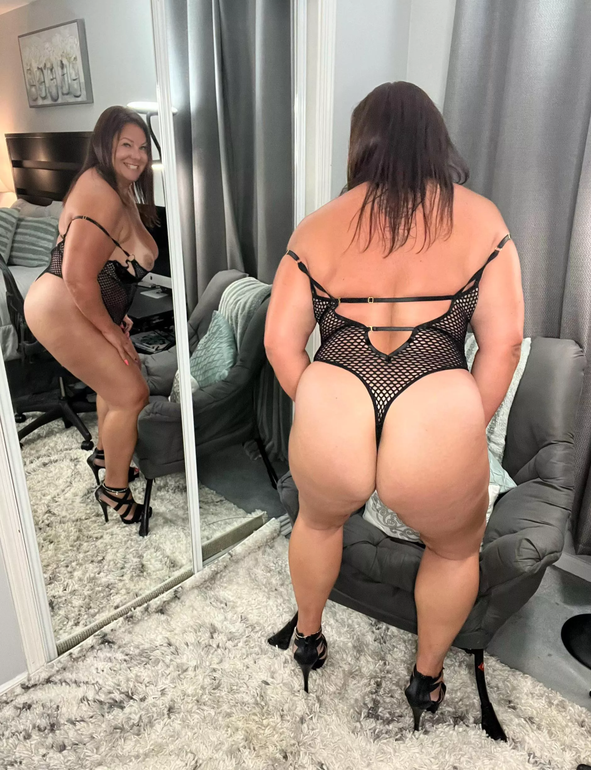 You want to bite this thick ass