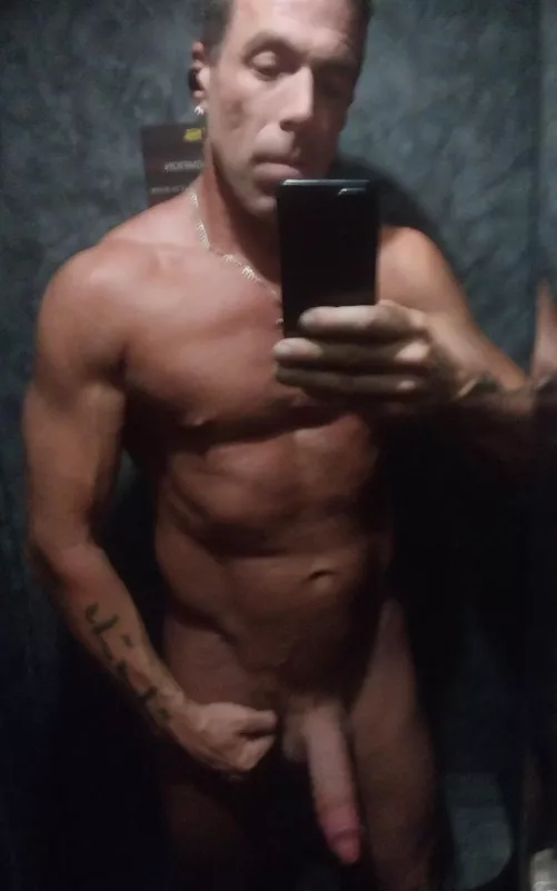 [45], 6', 174.8 lbs. Bulking. Up 2.6 lbs in last week. 