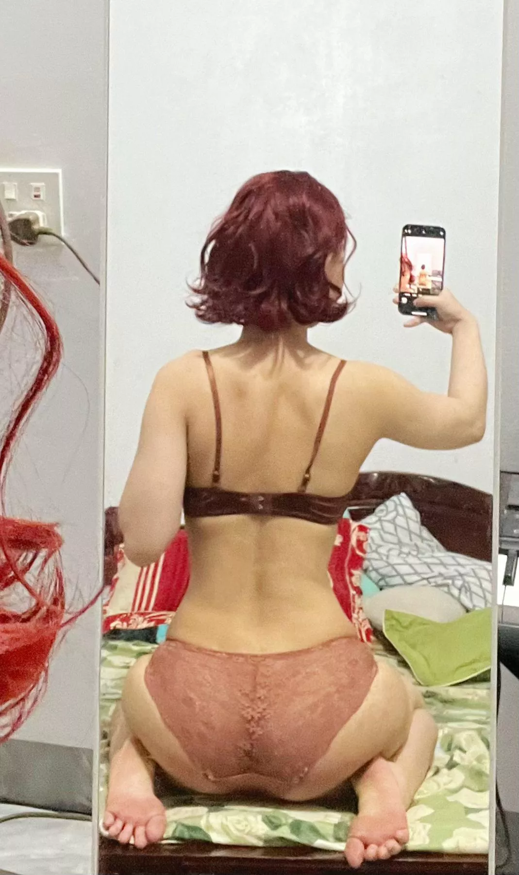 Do i have a nice little cute ass and feet?