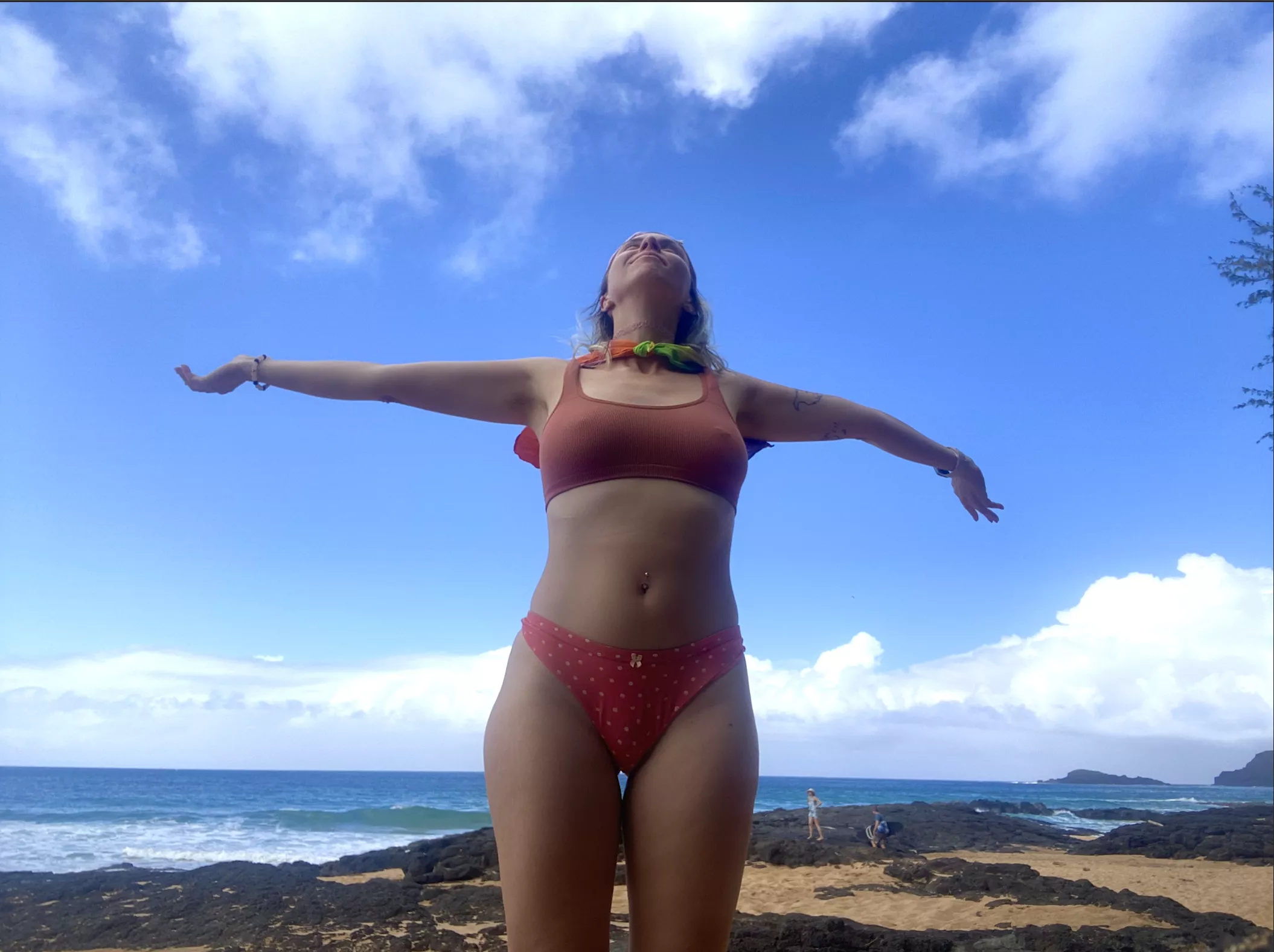 [F]orgot my bikini soo it's undies at the beach