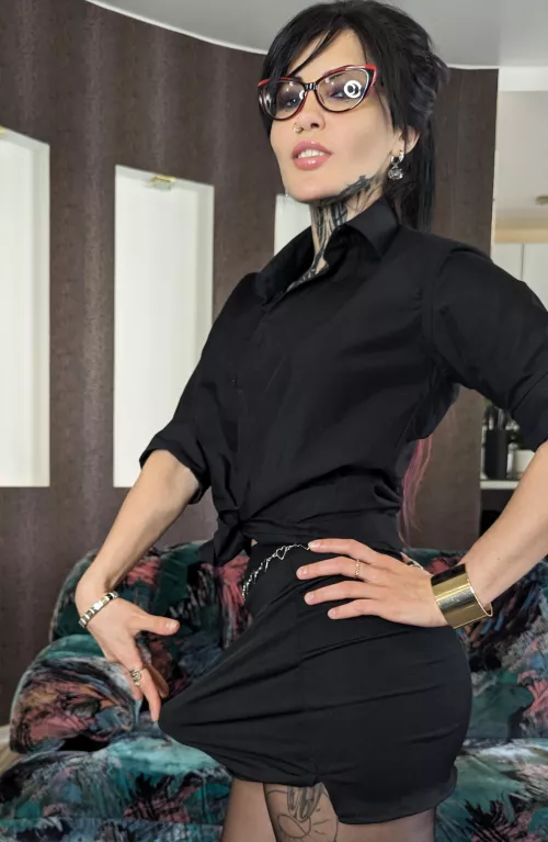 Guess how many inches is it and I’ll let you lick it