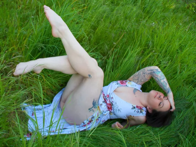 Guess what, I'm not wearing anything down there