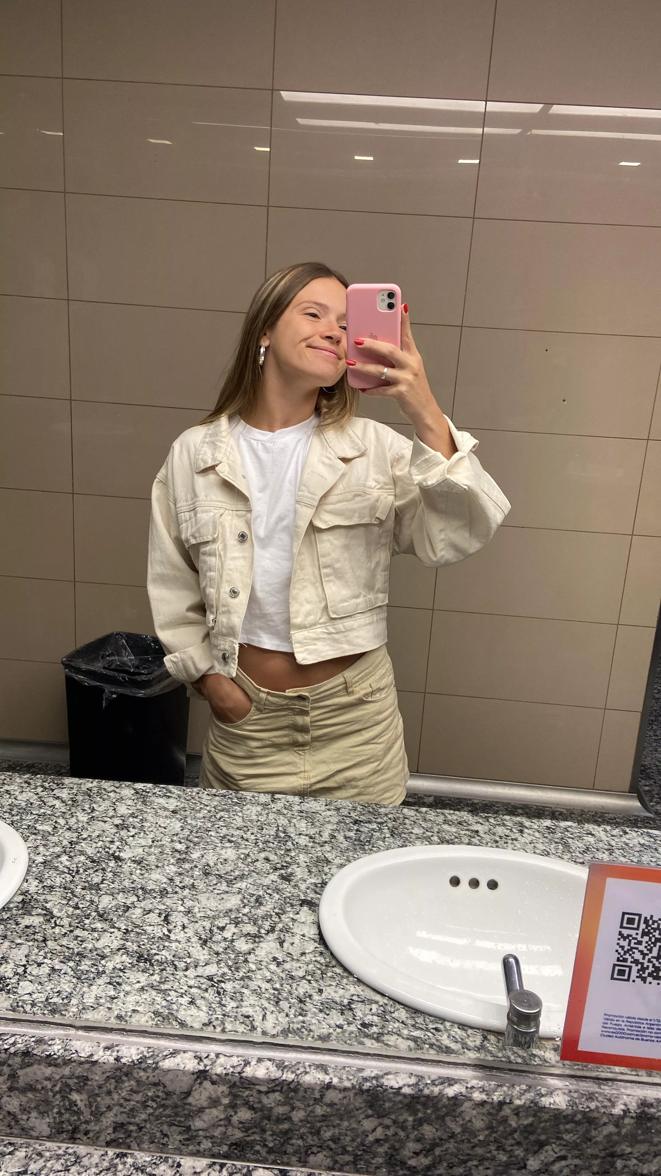 I love being looked at while I walk