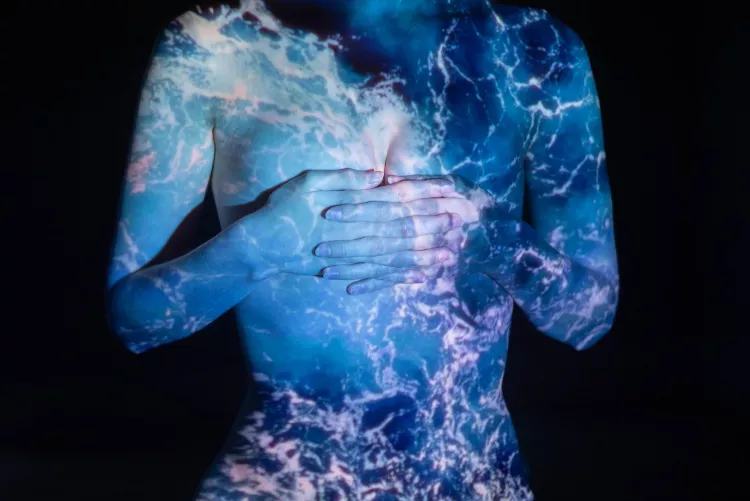 I've been playing around with my projector to take artistic nudes