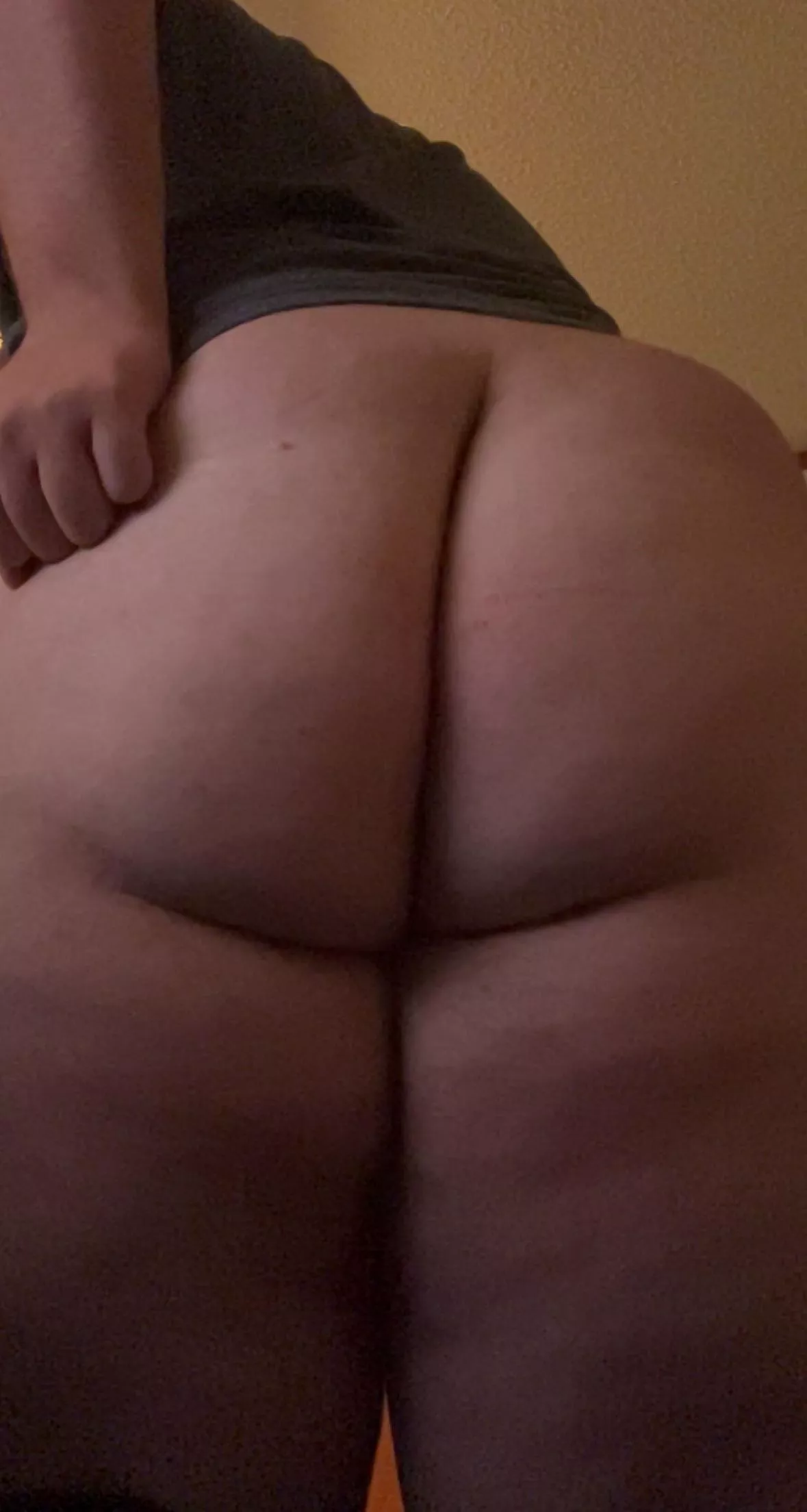 Just thought you’d like to see my ass 😜
