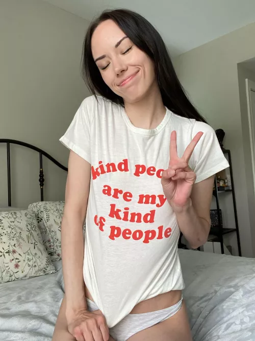 Kind people are my kind of people ✌🏼 [f]