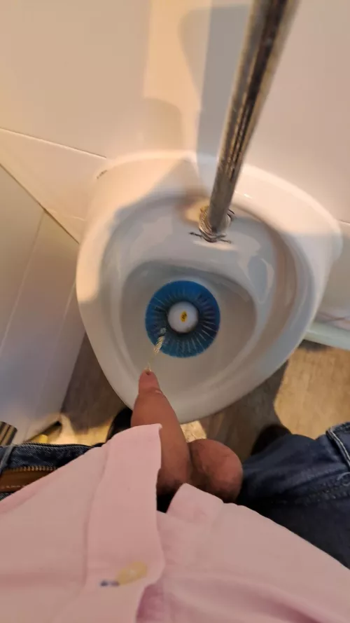 M19 Horny Teen Lad, pic from the pub last night ;) Im alot bigger hard ;))