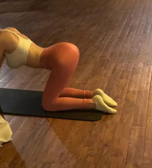 Me (19y, busty petite) ready to tease some strangers at the gym 