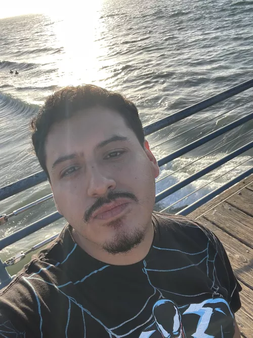 🏝️ or 🎮