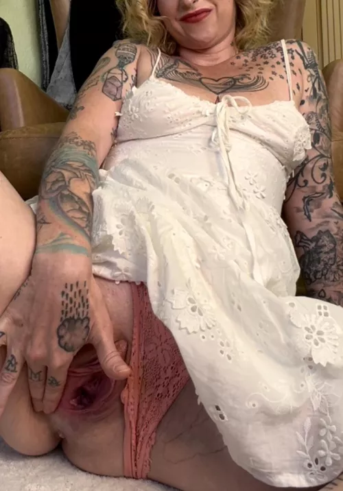 Pretty milf gaping hole 