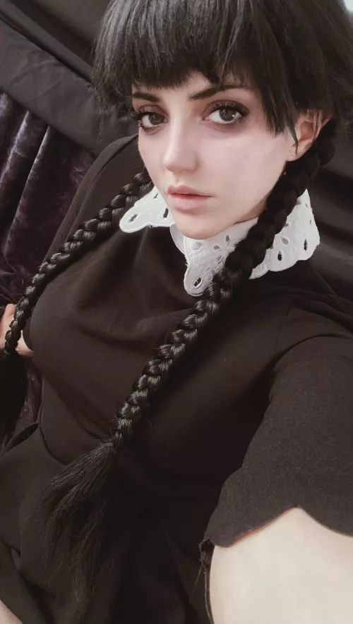 Wednesday by Fleurxy
