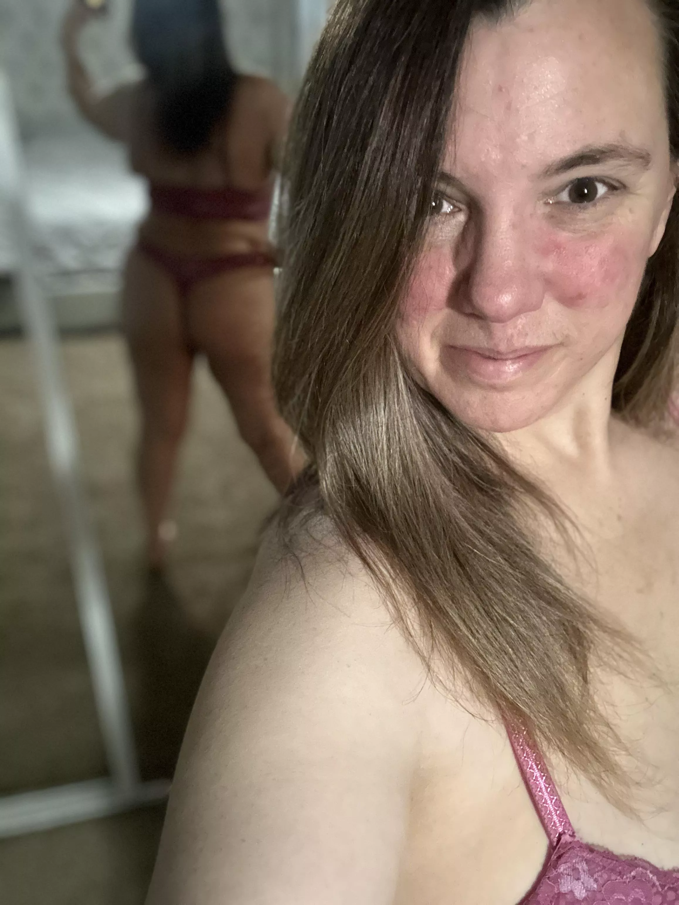 What’s your age i’m courious whos watching 😛 f48