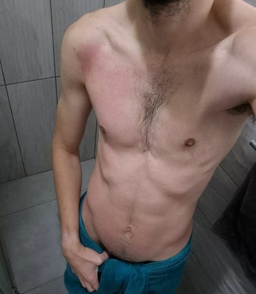 [27] bring your tongue to my wet pits after the shower!