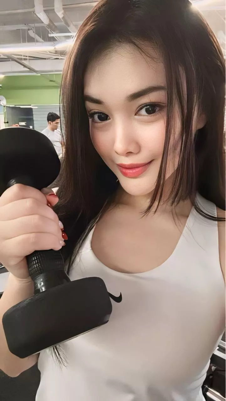 Am i look pretty with my even though I'm carrying this thing