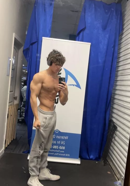 But first, selfie pic!