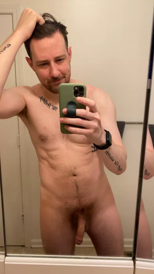 Can you spot the dried precum in my bush