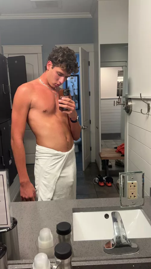 Can you tell I got something under my towel