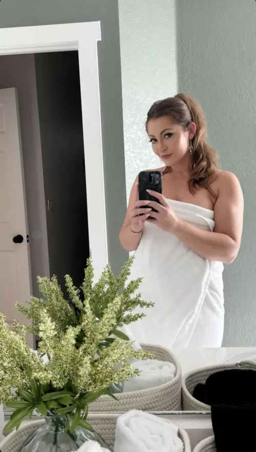 Dani the sluttiest pornstar right now😍😍😍💦💦💦