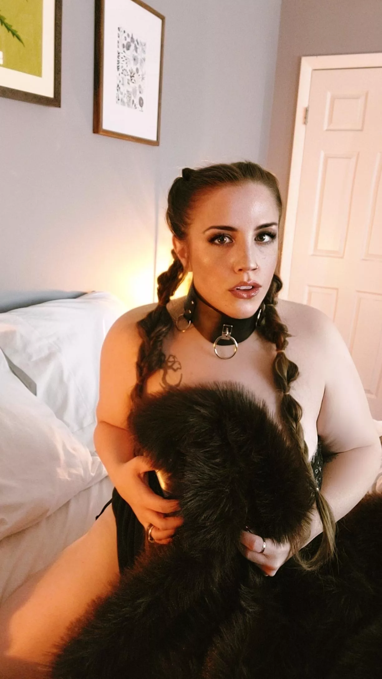 ever wanted to fuck a chubby goth slut (would you dare)