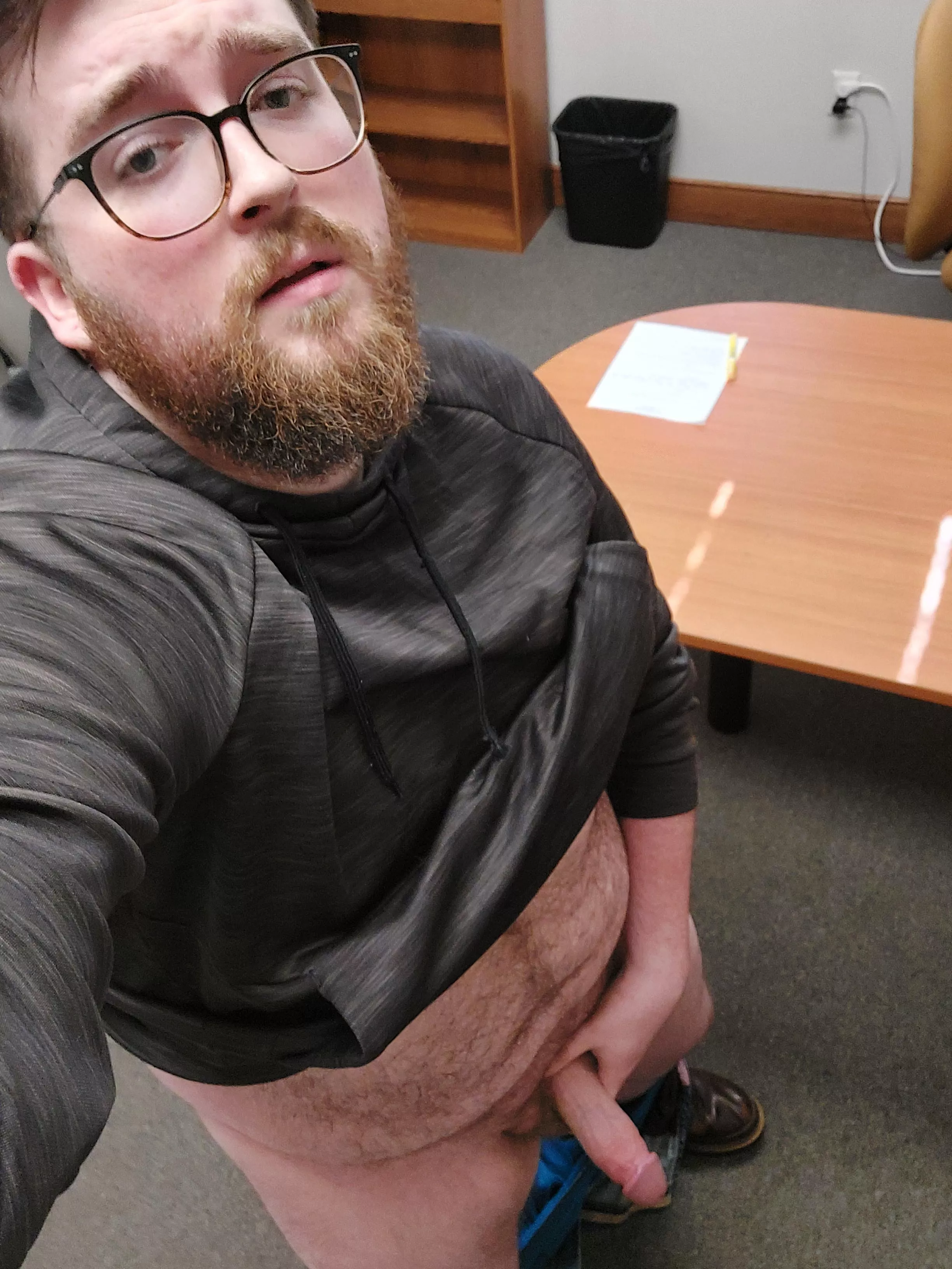 Horny at work... Again 😅
