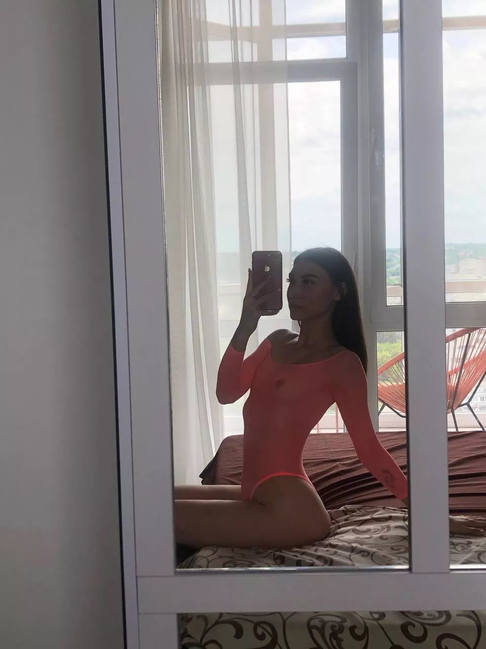 I'm tired of using the mirror, it's a pity I don't have a friend to help me take pictures ahah