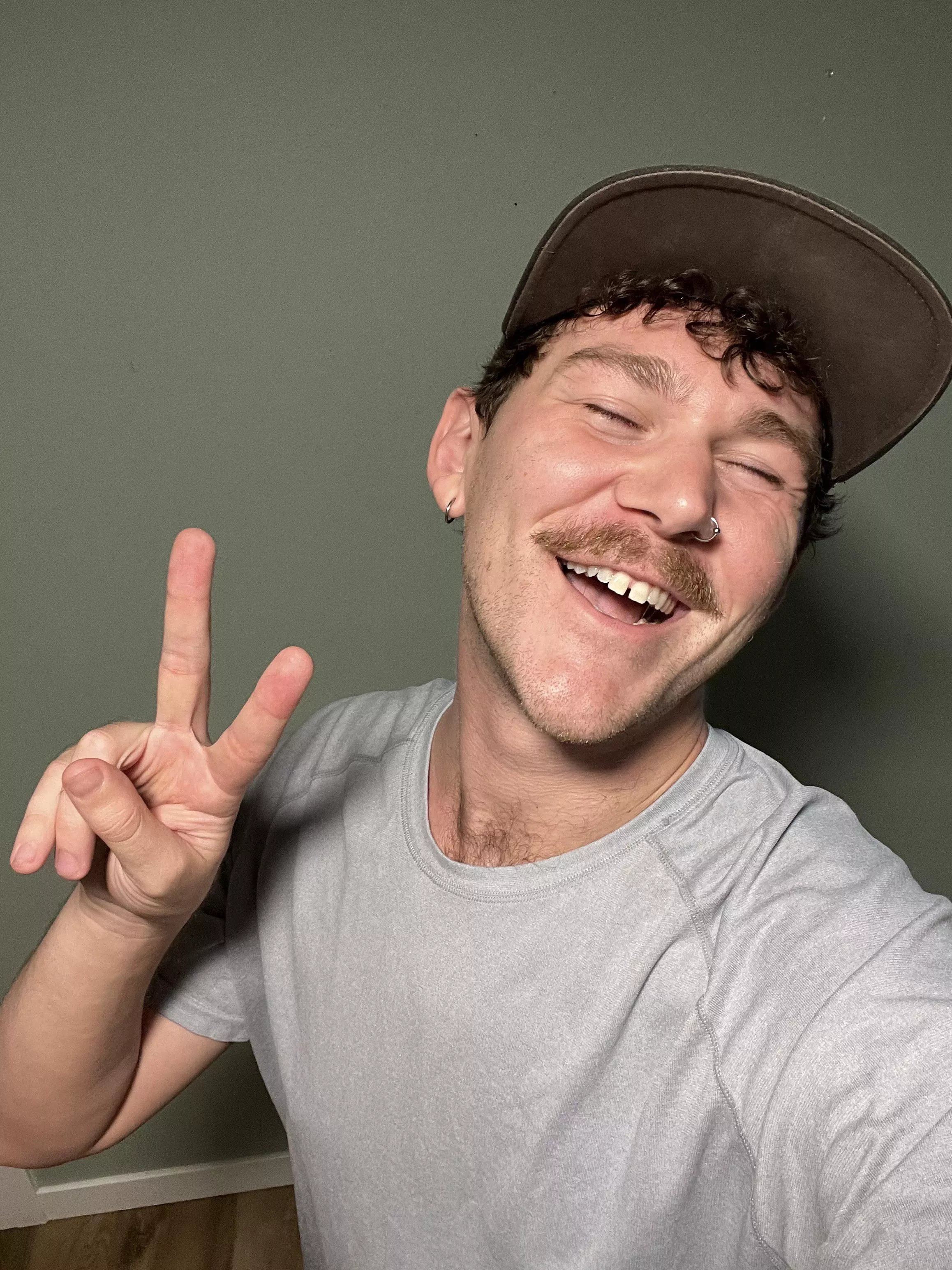 It’s my birthday and a year sober 🍾🍾 (it’s sparkling cider)