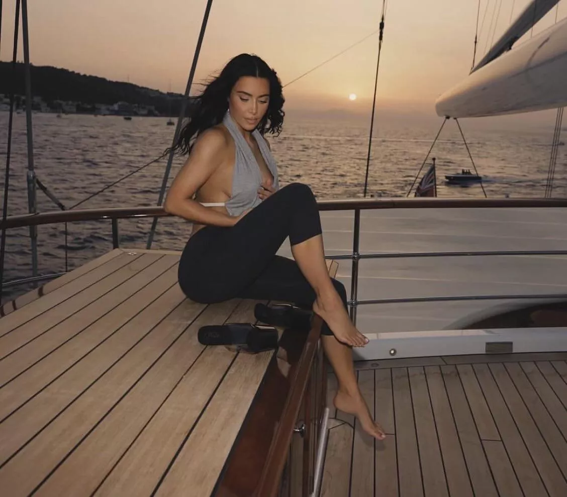 Kim is so sexy I can’t get enough