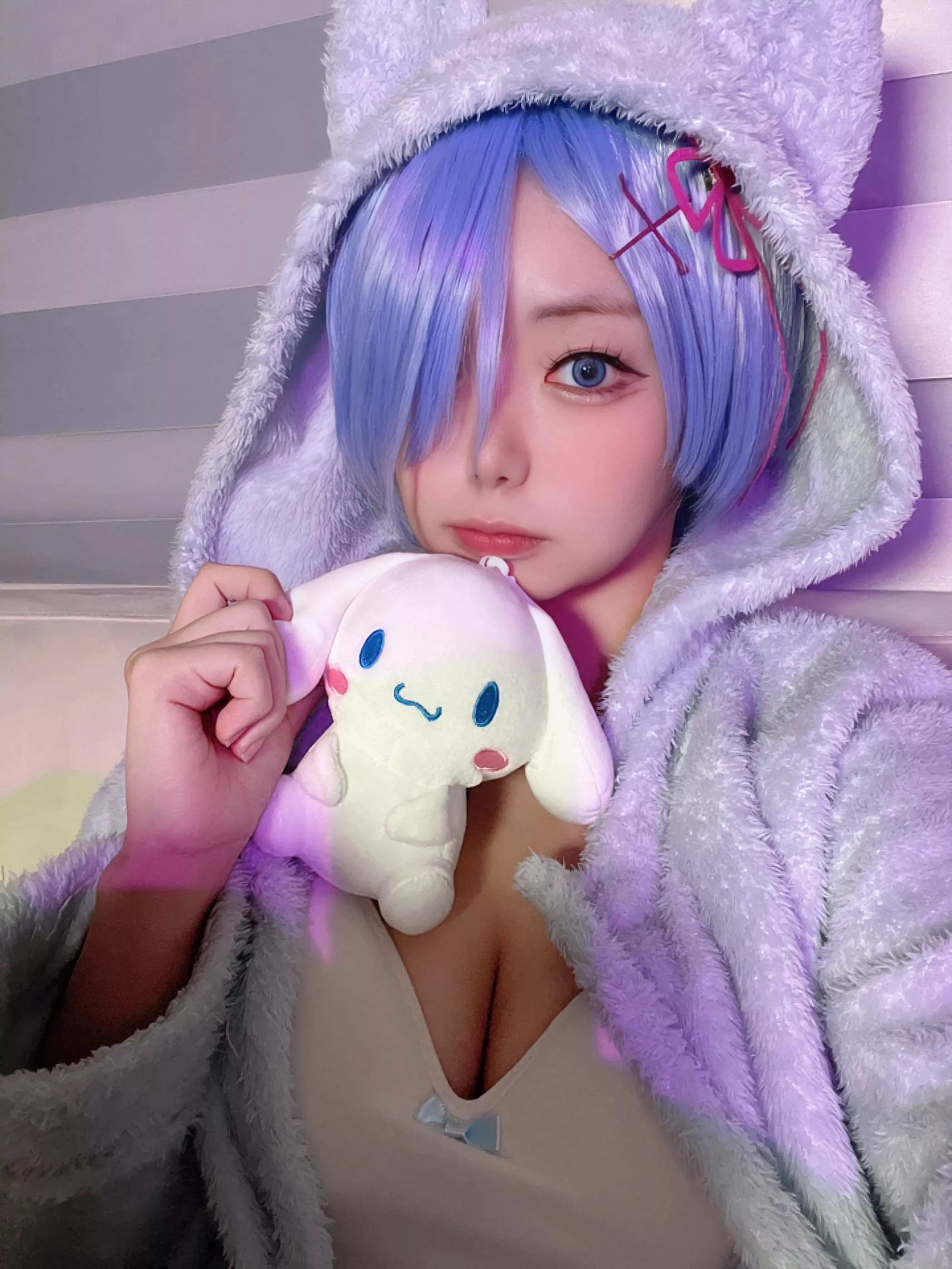 leave a ❤️in comments if you would let me sit on your face

