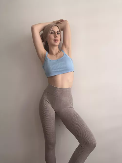 look at my wonderful leggings