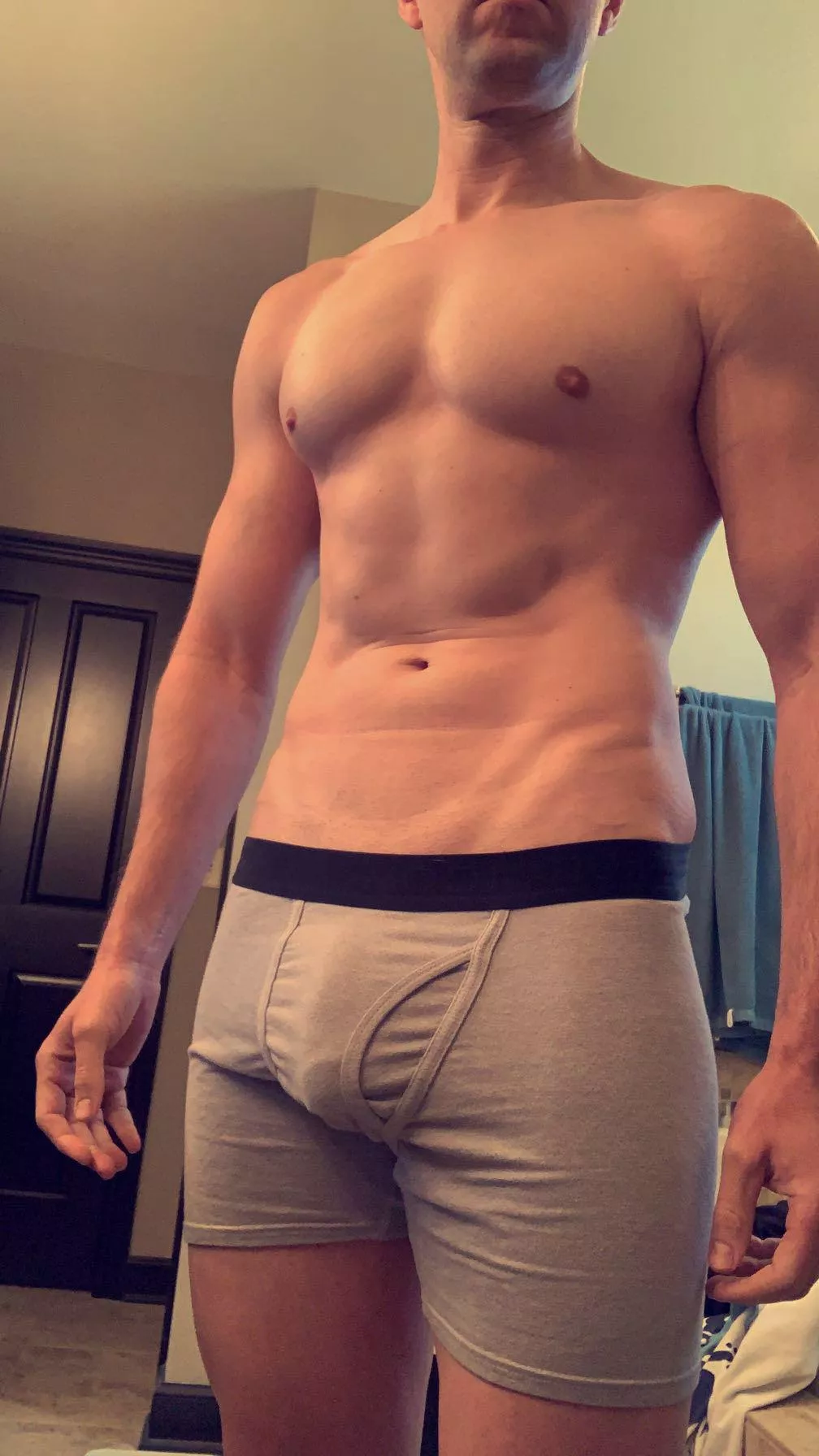 Married dad (38) mid-day bulge 