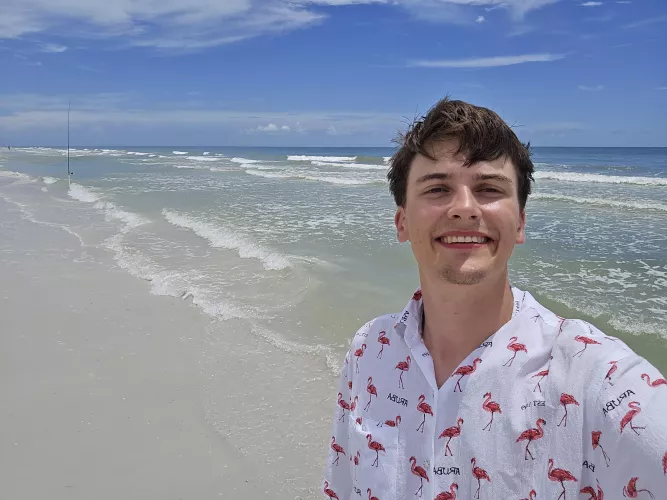 Missing the beach. What's your favorite place to visit? 😊 Always happy to chat