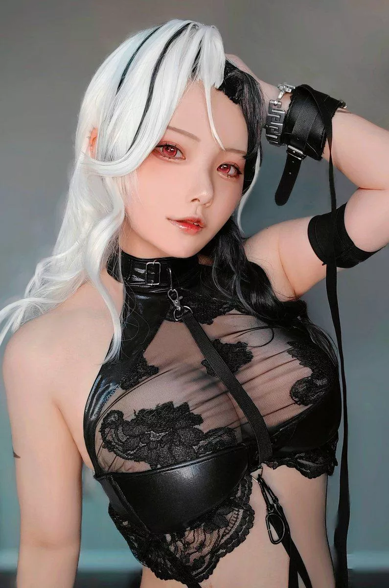 Rosanna cosplay by himeko074 [Nikke]