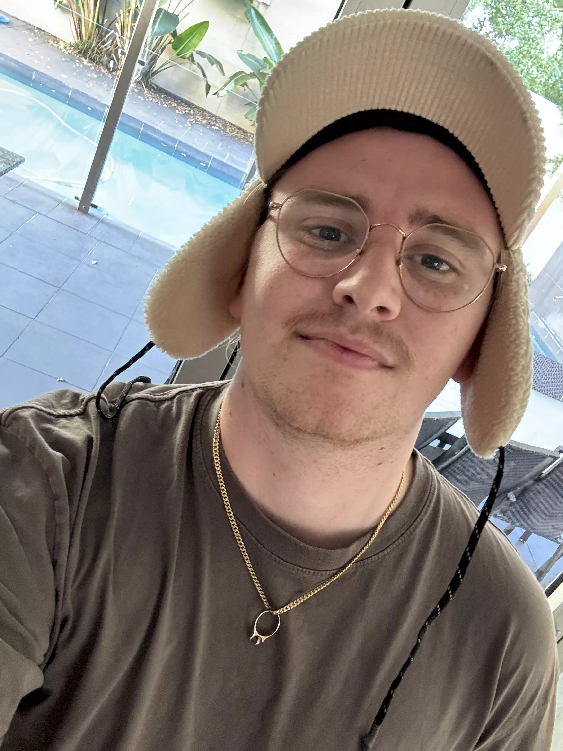 Rough day π© anyone wanna chat? Rough day π© anyone wanna chat?