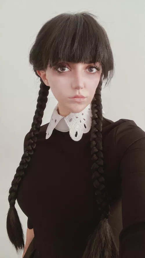 Wednesday by Fleurxy
