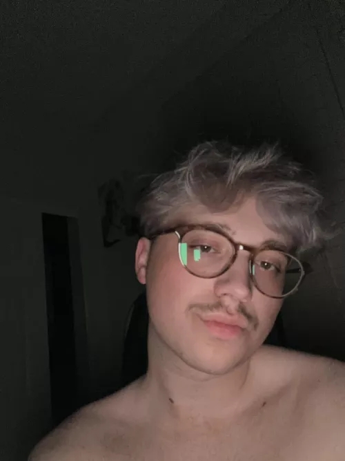 Whats everyone doing on their Friday ?:)