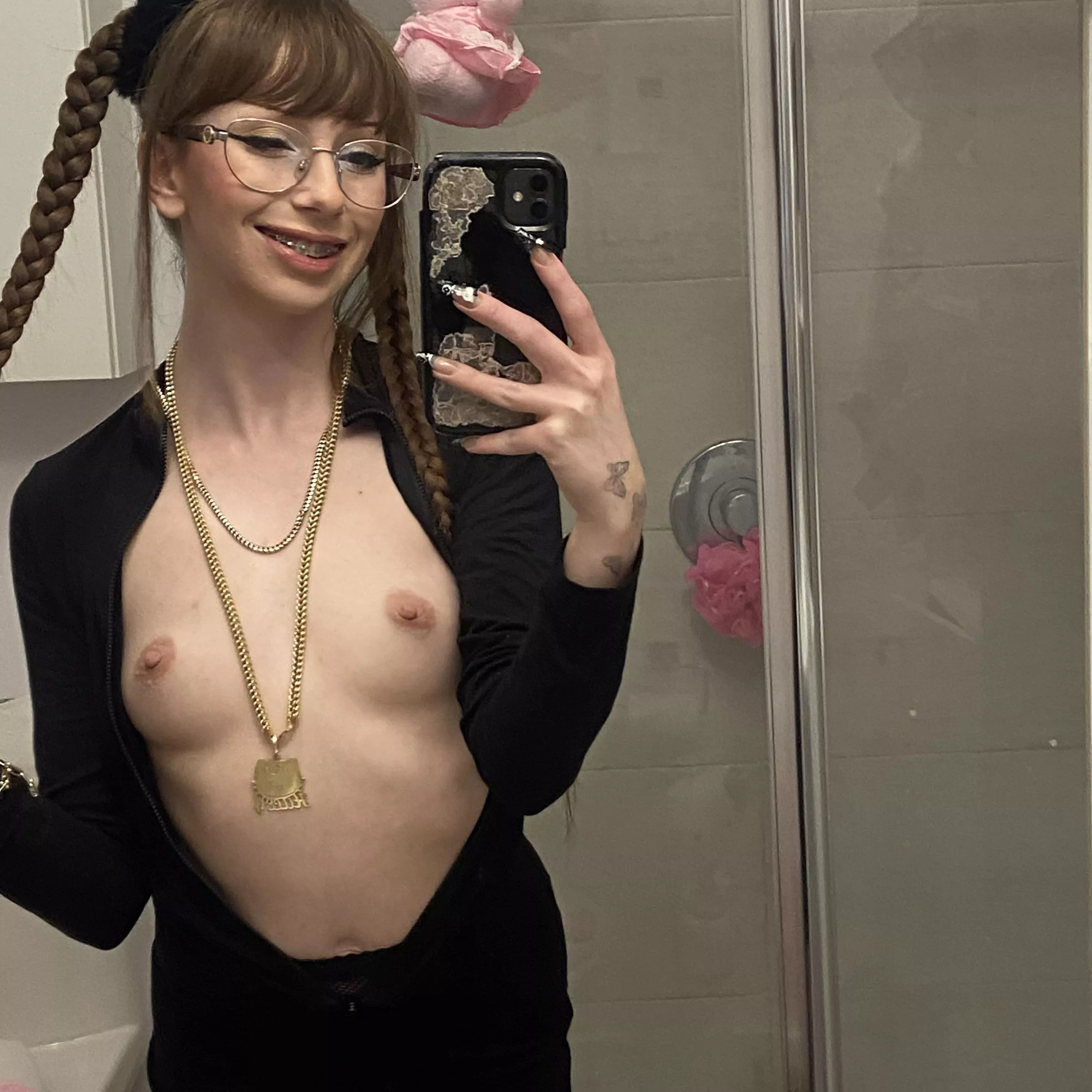 would u pull my braids >:3