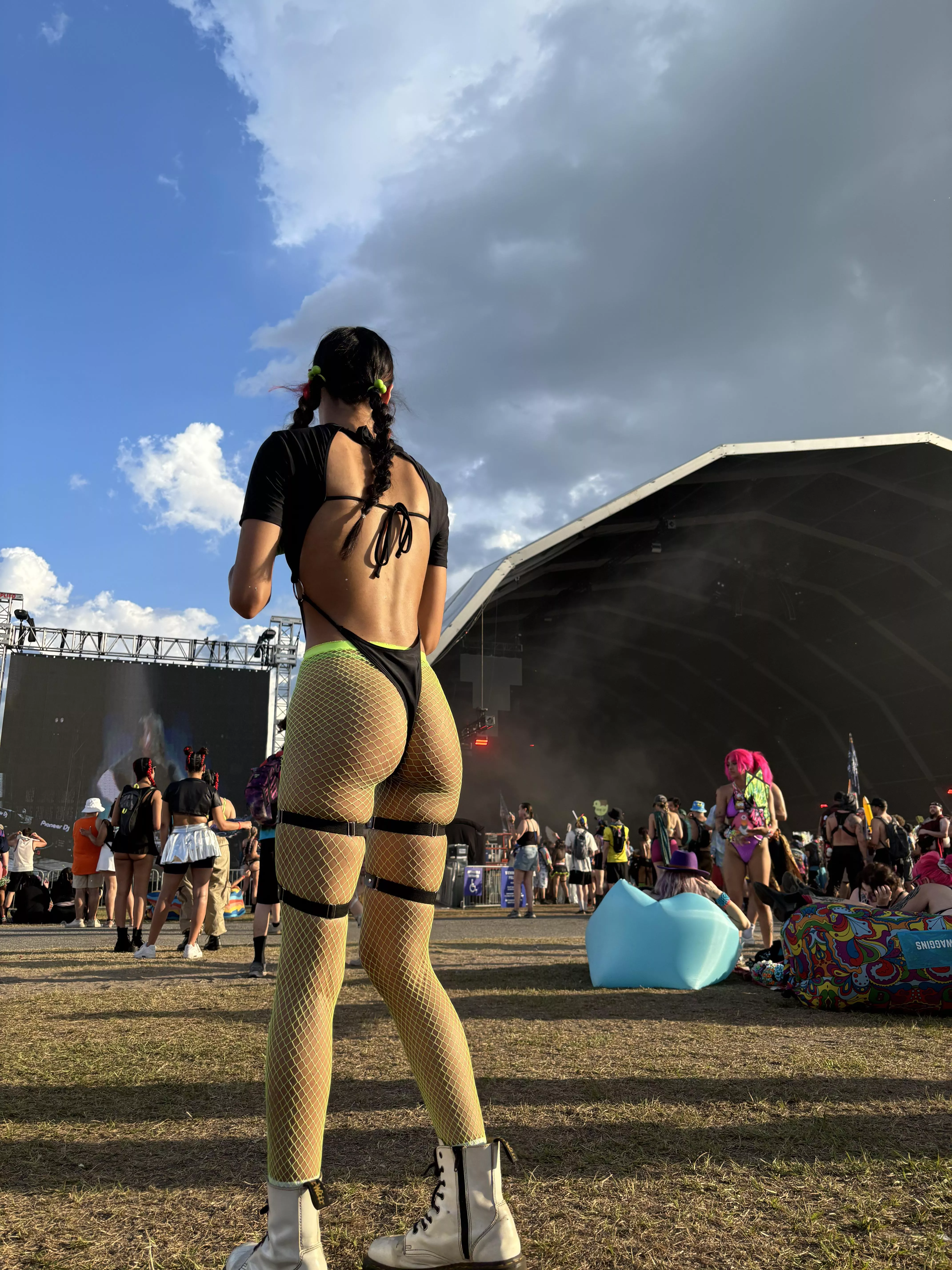 would you ever fuck at a festival?