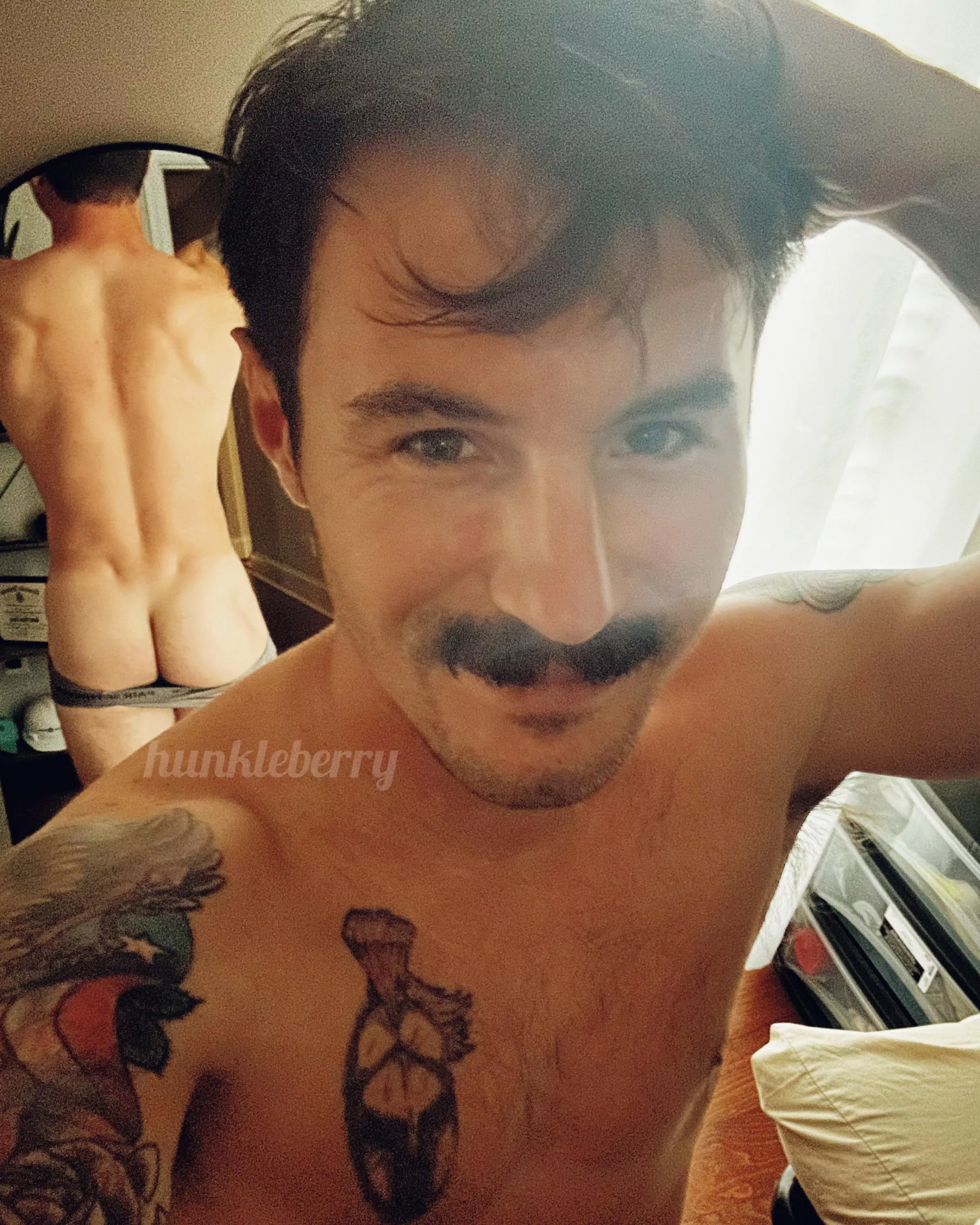 (32) I can pull off bed head right?